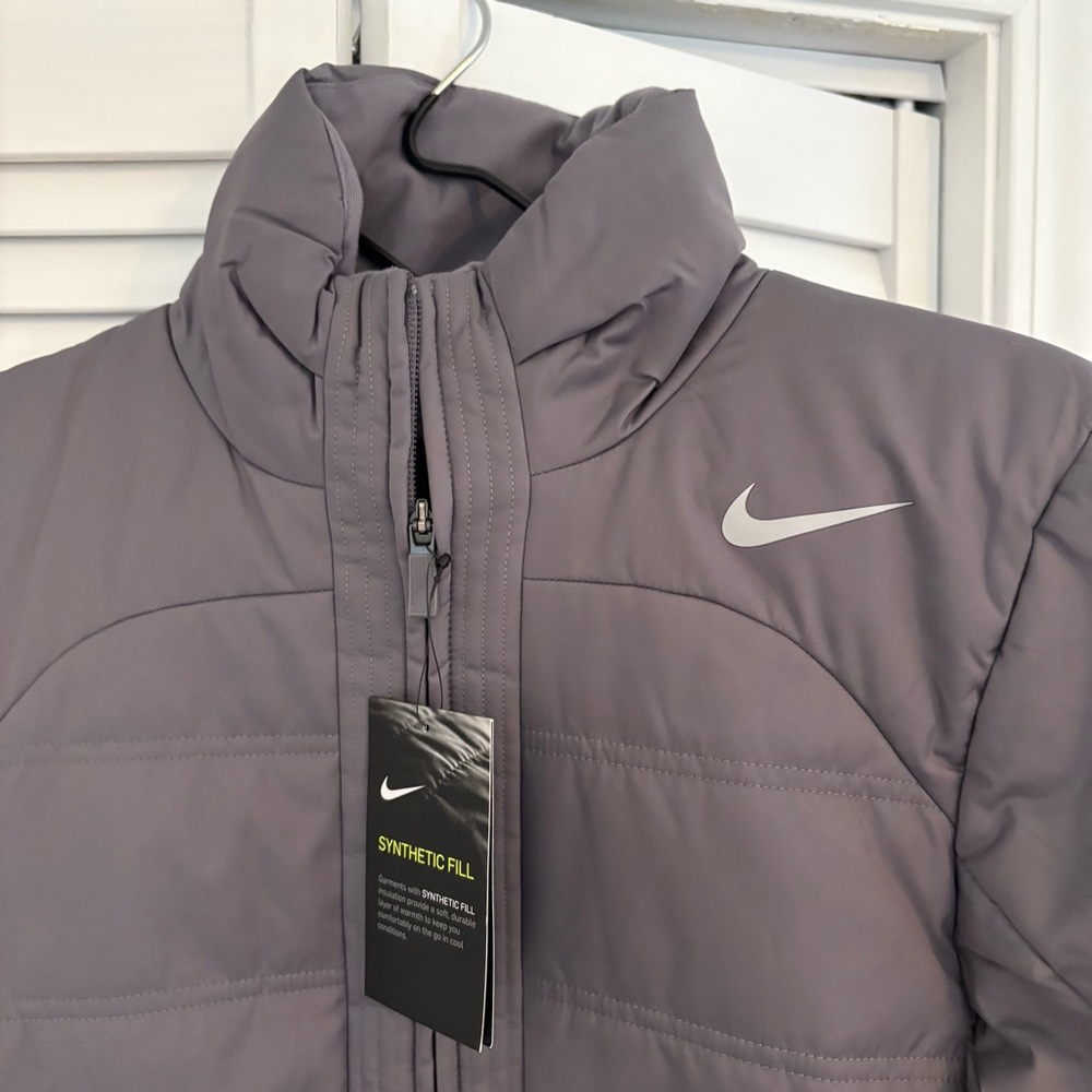 Nike Women’s Charcoal Grey Puffer Jacket - Picture 2 of 6